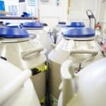 Banco de esperma: muestra de semen almacenada para reproducción asistida