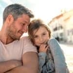 Presentar nueva pareja a hijos padre con hija en momento familiar cercano