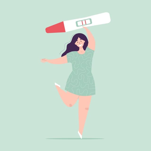 Anunciar embarazo test positivo en manos de mujer feliz